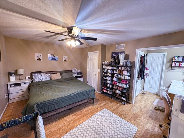 1800 M and M Drive, Clinton, MO 64735