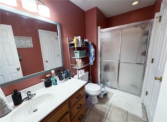 1800 M and M Drive, Clinton, MO 64735