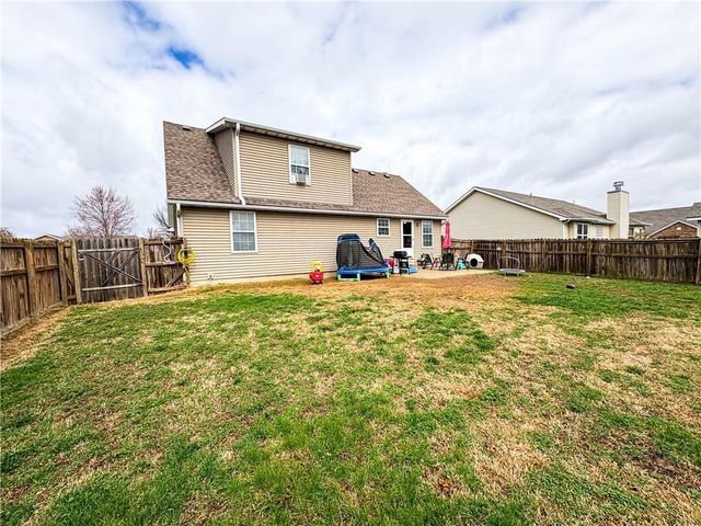 1800 M and M Drive, Clinton, MO 64735