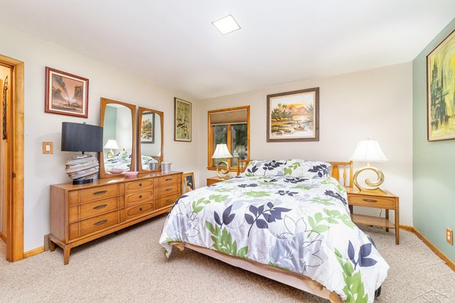 1270 Hemmeter Road, Saginaw, MI 48638