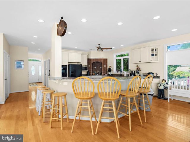 8810 HINTON, Sparrows Point, MD 21219