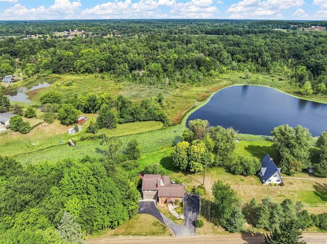 5880 Sawmill Lake Road, Brandon Charter Township, MI 48462