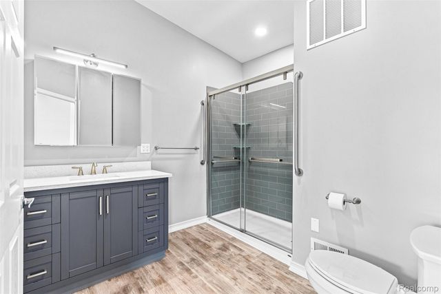 5880 Sawmill Lake Road, Brandon Charter Township, MI 48462