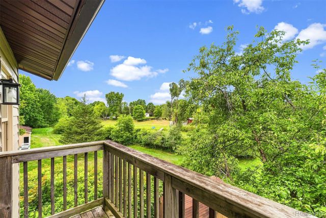 5880 Sawmill Lake Road, Brandon Charter Township, MI 48462
