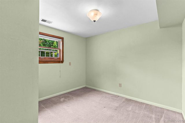 5880 Sawmill Lake Road, Brandon Charter Township, MI 48462