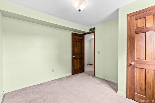 5880 Sawmill Lake Road, Brandon Charter Township, MI 48462