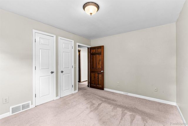 5880 Sawmill Lake Road, Brandon Charter Township, MI 48462