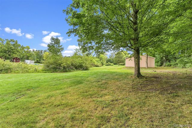 5880 Sawmill Lake Road, Brandon Charter Township, MI 48462
