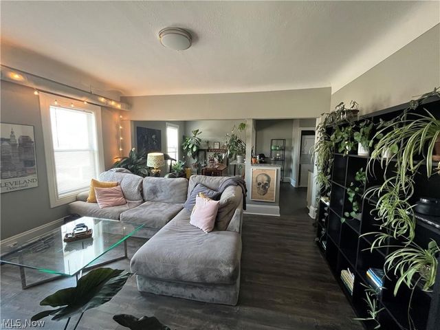 6812 Detroit Avenue 1, Cleveland, OH 44102
