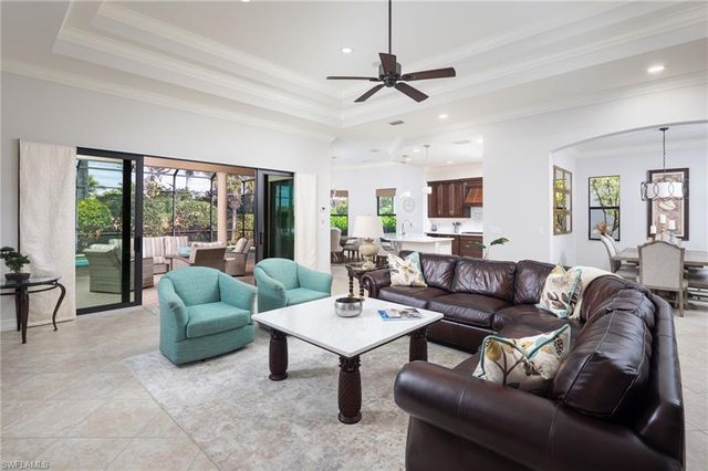 7291 Lantana CIR, Naples, FL 34119