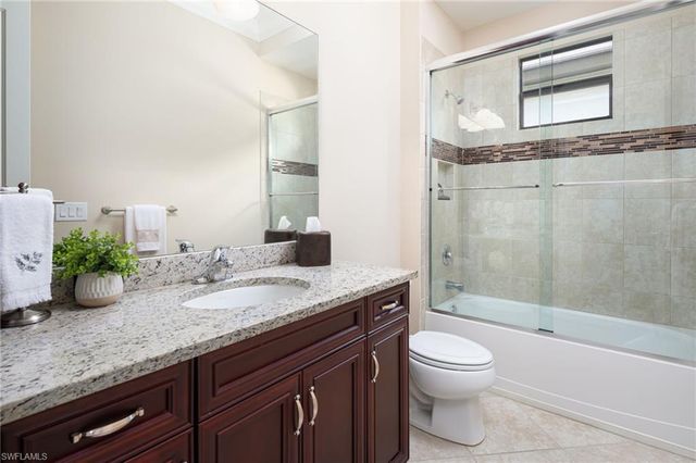 7291 Lantana CIR, Naples, FL 34119