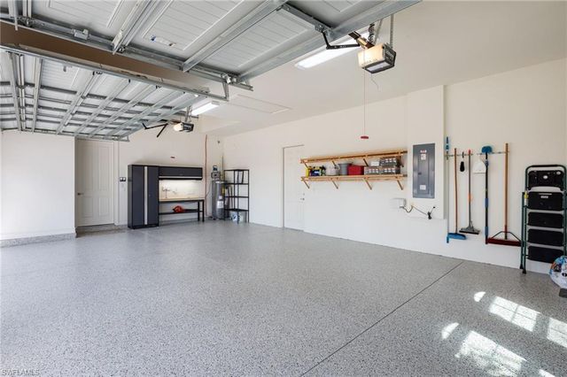 7291 Lantana CIR, Naples, FL 34119