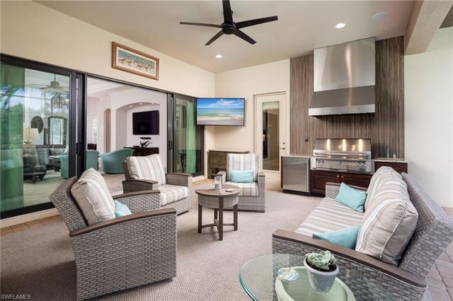 7291 Lantana CIR, Naples, FL 34119