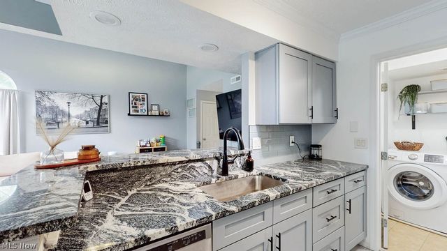 8683 Kingfisher Lane, Macedonia, OH 44056