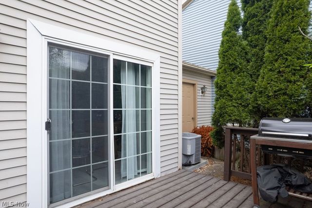 8683 Kingfisher Lane, Macedonia, OH 44056