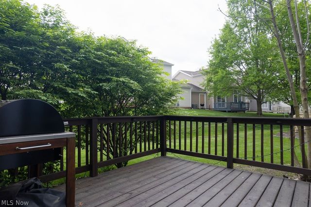 8683 Kingfisher Lane, Macedonia, OH 44056