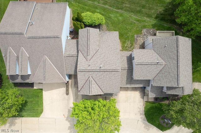8683 Kingfisher Lane, Macedonia, OH 44056