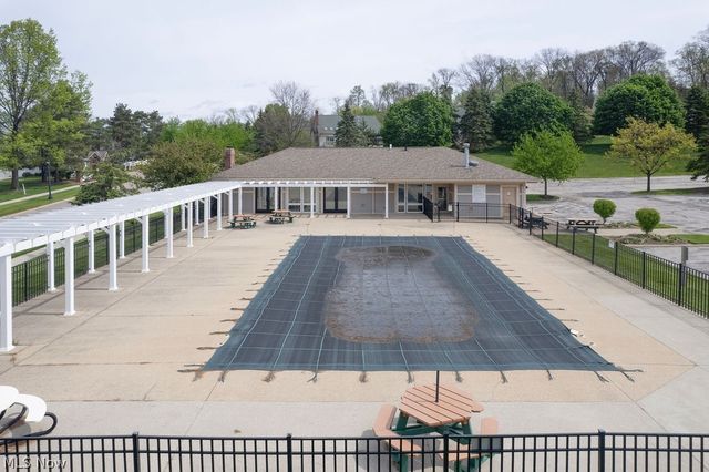 8683 Kingfisher Lane, Macedonia, OH 44056