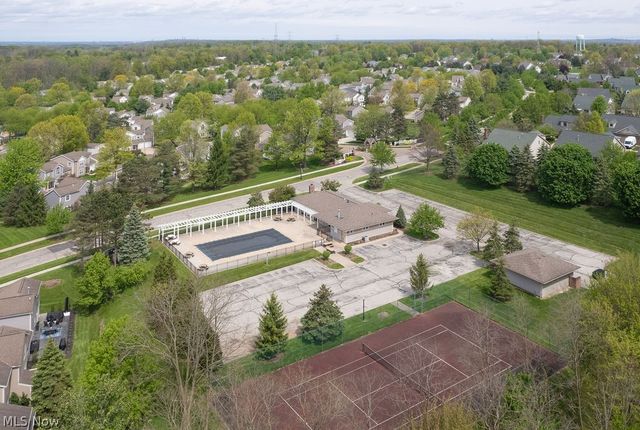 8683 Kingfisher Lane, Macedonia, OH 44056