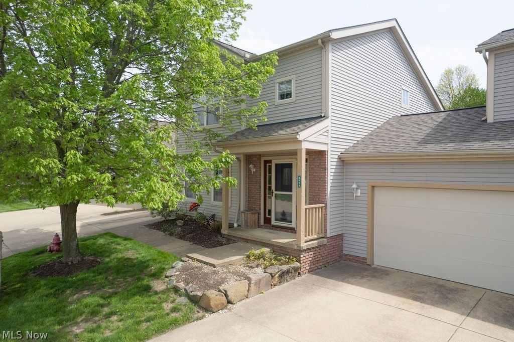 8683 Kingfisher Lane, Macedonia, OH 44056