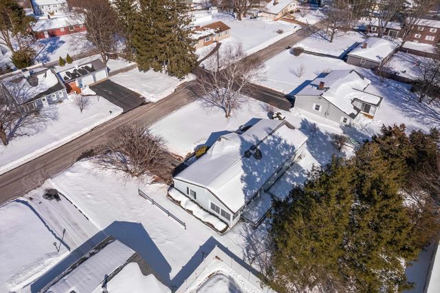 25 Stevens Road, North Hampton, NH 03862