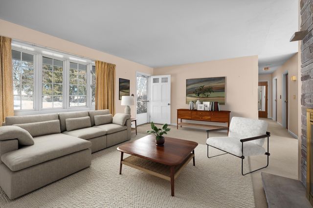 25 Stevens Road, North Hampton, NH 03862