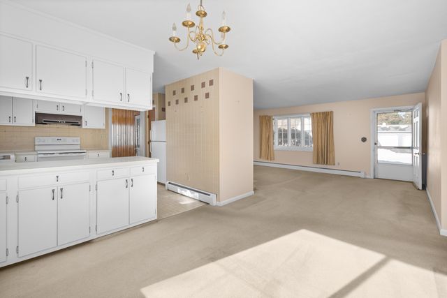 25 Stevens Road, North Hampton, NH 03862