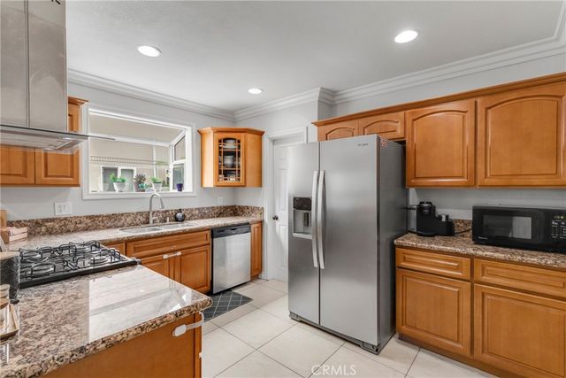 8542 Etiwanda, Northridge, CA 91325