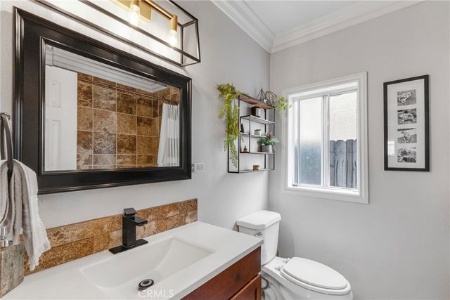 8542 Etiwanda, Northridge, CA 91325