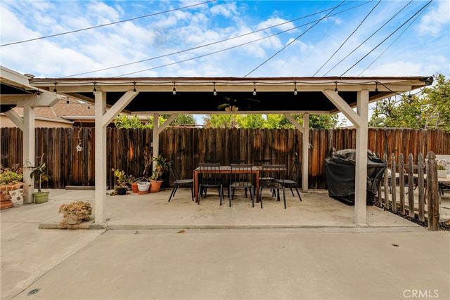8542 Etiwanda, Northridge, CA 91325