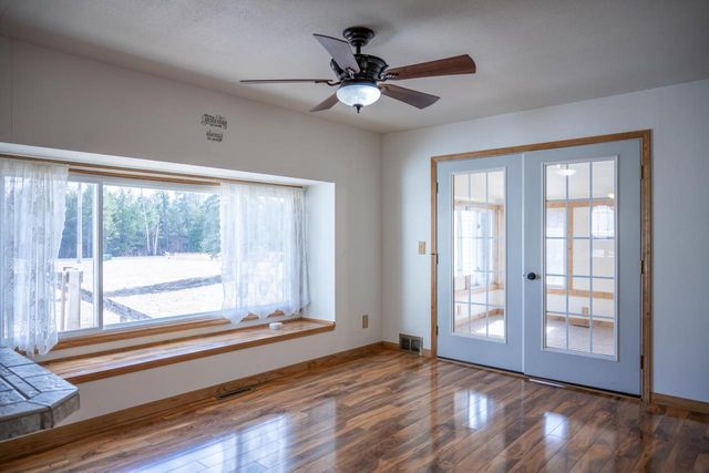 N10368 Queens Way, Necedah, WI 54646