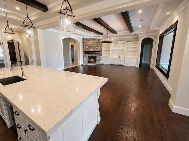 917 Sunset Drive, Friendswood, TX 77546