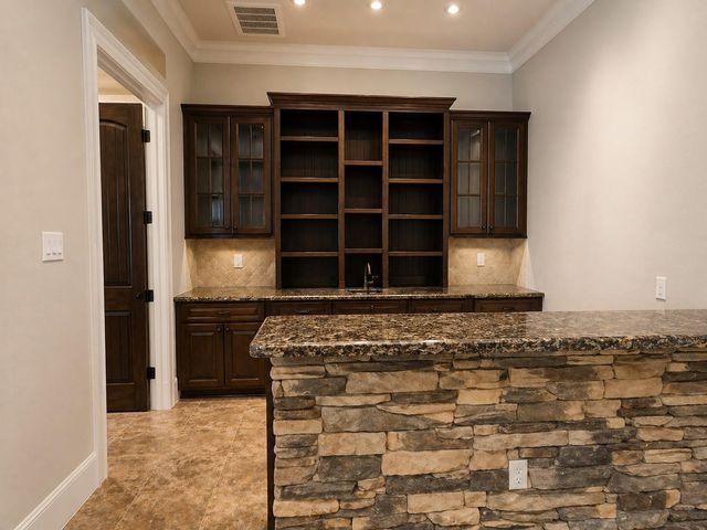 917 Sunset Drive, Friendswood, TX 77546