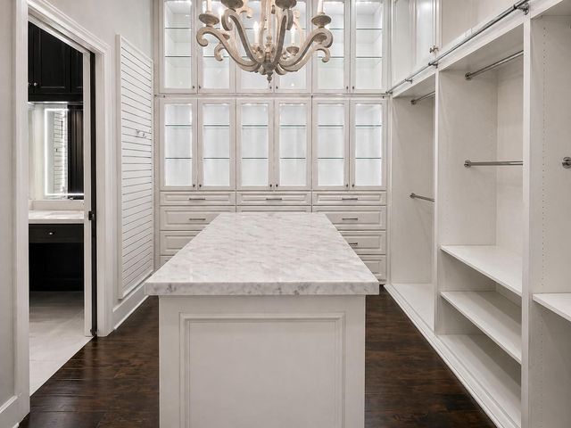 917 Sunset Drive, Friendswood, TX 77546