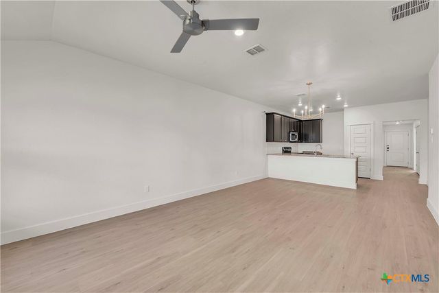 1106 College Avenue, Troy, TX 76579