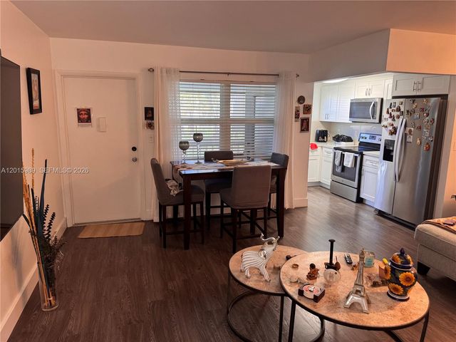5300 Washington St J214, Hollywood, FL 33021