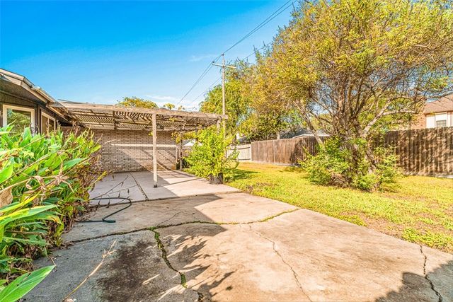 219 Terlingua Dr, Portland, TX 78374