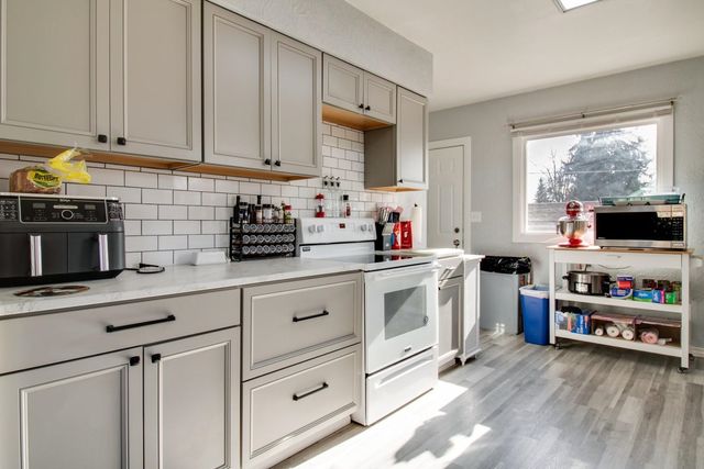 2904 E Columbia Ave, Spokane, WA 99208