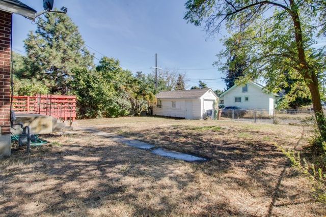 2904 E Columbia Ave, Spokane, WA 99208