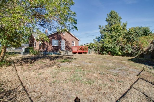 2904 E Columbia Ave, Spokane, WA 99208