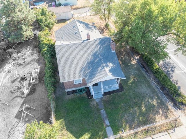2904 E Columbia Ave, Spokane, WA 99208