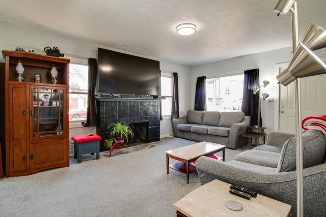 2904 E Columbia Ave, Spokane, WA 99208