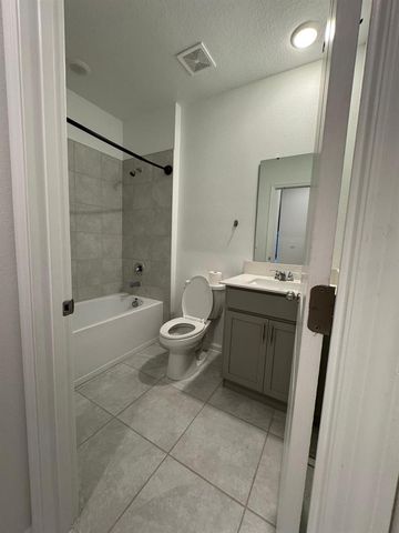 1204 DEEPWATER CIRCLE, Eagle Lake, FL 33839