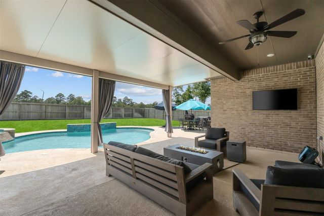41043 Kimber Lane, Magnolia, TX 77354