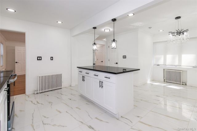 329 E Euclid Street, Valley Stream, NY 11580