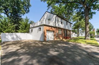 329 E Euclid Street, Valley Stream, NY 11580