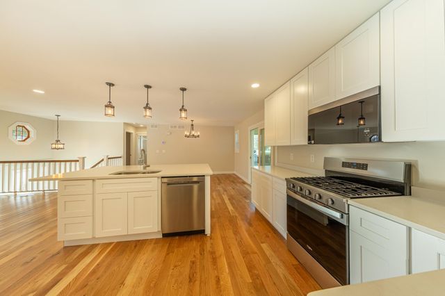 1250 13th Street NW, New Brighton, MN 55112