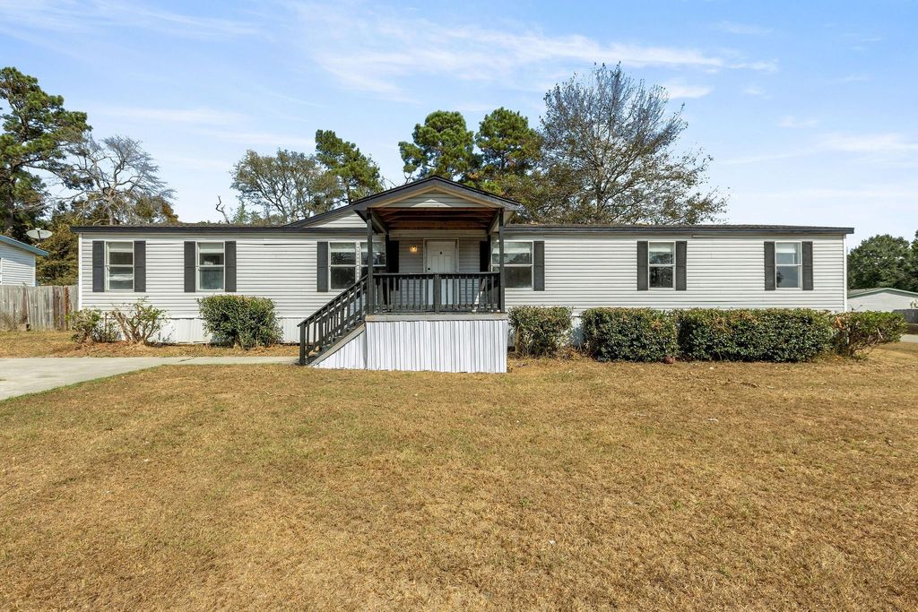 179 Carmen Boulevard, Conroe, TX 77306