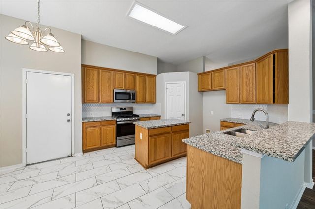 11707 Mesa Wells Drive, Tomball, TX 77377