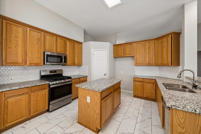 11707 Mesa Wells Drive, Tomball, TX 77377